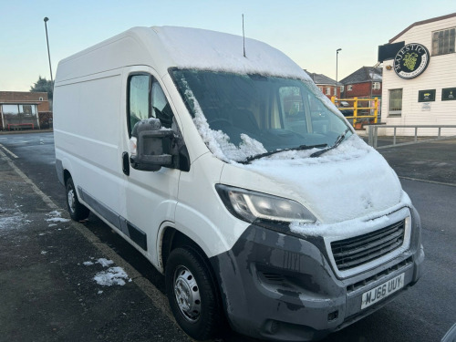 Peugeot Boxer  2.0 BlueHDi 335 Professional L2 H2 Euro 6 5dr