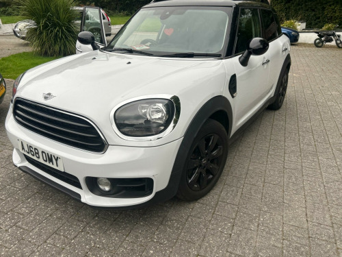 MINI Countryman  1.5 Cooper Classic Steptronic Euro 6 (s/s) 5dr