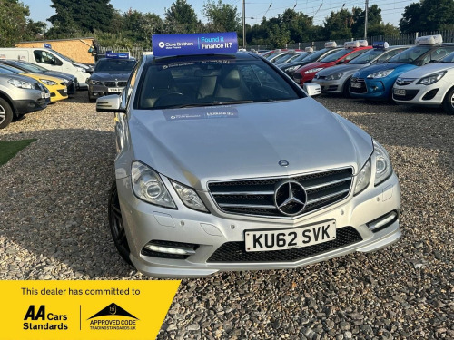 Mercedes-Benz E-Class E350 3.0 E350 CDI V6 BlueEfficiency Sport G-Tronic Euro 5 2dr