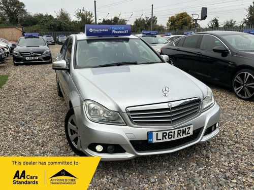 Mercedes-Benz C-Class C220 2.1 C220 CDI BlueEfficiency SE Edition 125 G-Tronic+ Euro 5 (s/s) 4dr