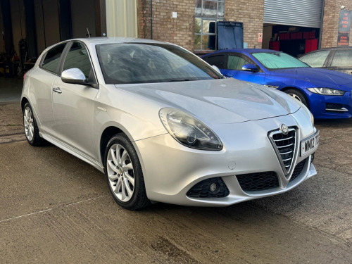 Alfa Romeo Giulietta  2.0 JTDM-2 Veloce Euro 5 (s/s) 5dr