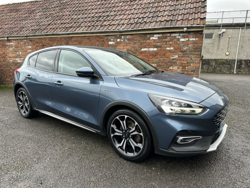 Ford Focus  1.0 T EcoBoost Active X