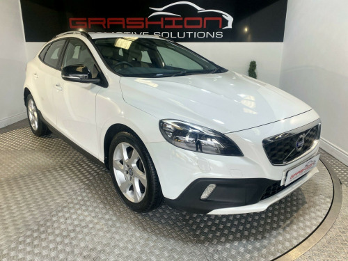 Volvo V40  2.0 D2 Lux Hatchback 5dr Diesel Auto Euro 6 (s/s) (120 ps)
