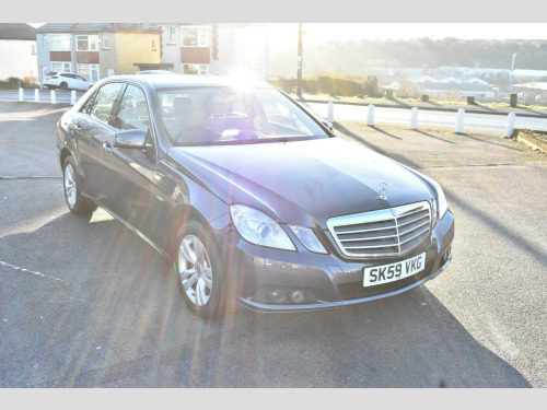 Mercedes-Benz E-Class E220 2.1 E220 CDI BlueEfficiency SE Tiptronic Euro 5 4dr