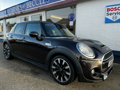 MINI Hatch  2.0 Cooper SD Auto 6Spd Euro 6 (s/s) 5dr