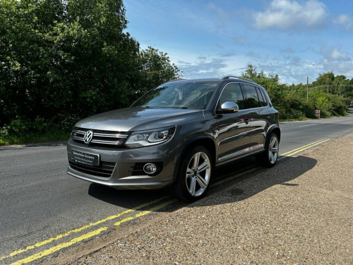 Volkswagen Tiguan  2.0 TDI BlueMotion Tech R-Line SUV 5dr Diesel DSG 