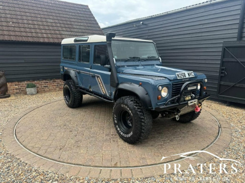 Land Rover Defender  2.5 110 COUNTY SW 12S TDI 5d 111 BHP 300 TDI