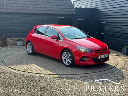 Vauxhall Astra  2.0 CDTi Tech Line GT Hatchback 5dr Diesel Manual 
