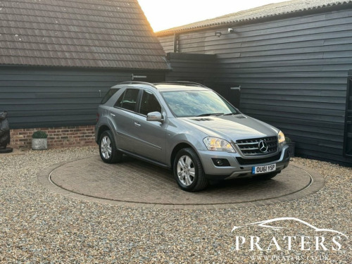 Mercedes-Benz M-Class ML300 3.0 ML300 CDI V6 BlueEfficiency SE SUV 5dr Diesel