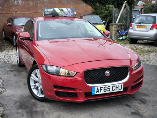 Jaguar XE  2.0 GTDI PRESTIGE 4d 197 BHP Sat Nav_Reverse Camera_Full Leather