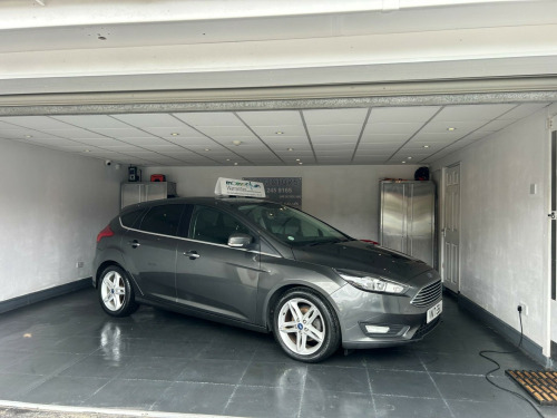 Ford Focus  1.0T EcoBoost Zetec Edition Euro 6 (s/s) 5dr