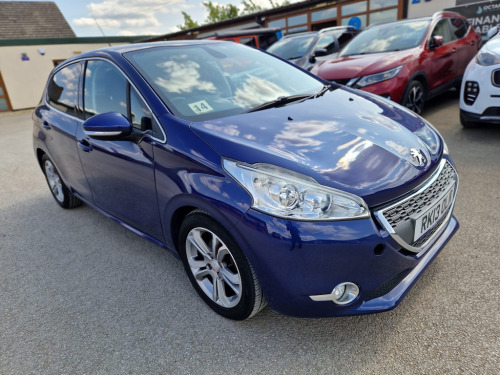 Peugeot 208  1.2 VTi Allure Hatchback 5dr Petrol Manual Euro 5 (82 ps)