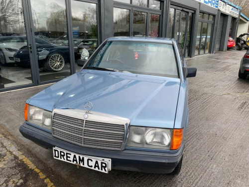 Mercedes-Benz 190  2.0 E 4dr