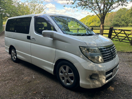 Nissan Elgrand  3.5 V6 Highway Star