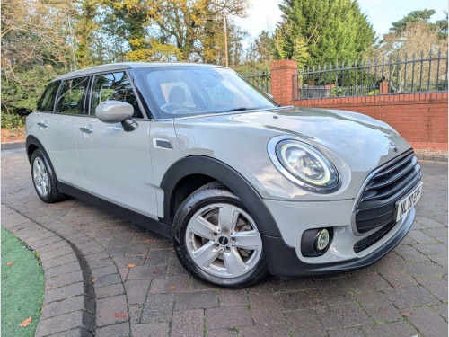 MINI Clubman  1.5 Cooper Classic Euro 6 (s/s) 6dr