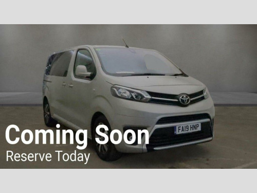 Toyota PROACE Verso  2.0D Family Medium MPV Auto MWB Euro 6 (s/s) 5dr (8 Seat)