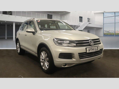 Volkswagen Touareg  3.0 TDI V6 BlueMotion Tech SE Tiptronic 4WD Euro 5 (s/s) 5dr