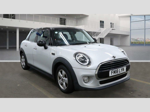 MINI Hatch  1.5 Cooper Euro 6 (s/s) 5dr