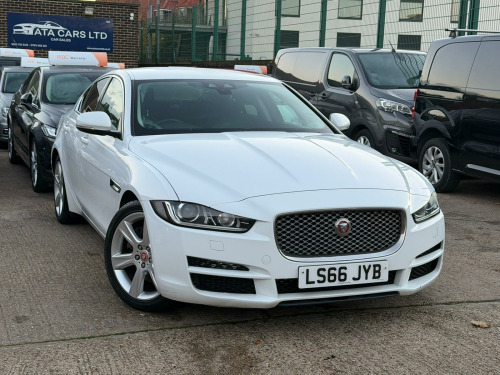 Jaguar XE  2.0d Portfolio Auto Euro 6 (s/s) 4dr 
