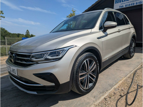 Volkswagen Tiguan  2.0 TDI Elegance DSG Euro 6 (s/s) 5dr