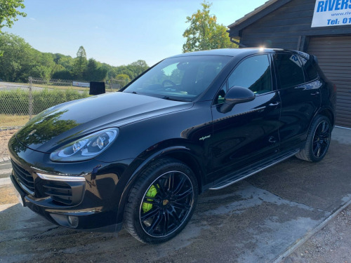 Porsche Cayenne  3.0 V6 E-Hybrid S Platinum Edition TiptronicS 4WD Euro 6 (s/s) 5dr