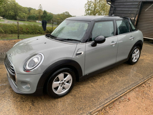 MINI Hatch  1.5 Cooper Euro 6 (s/s) 5dr