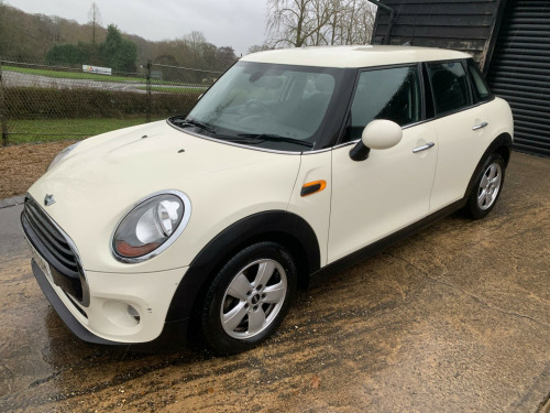 MINI Hatch  1.5 Cooper Euro 6 (s/s) 5dr 