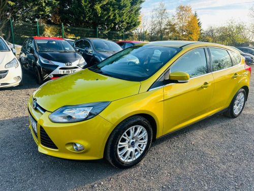 Ford Focus  1.6 Titanium Euro 5 5dr