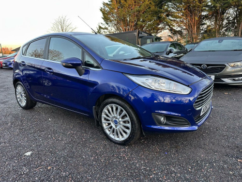 Ford Fiesta  1.5 TDCi Titanium Euro 5 5dr 
