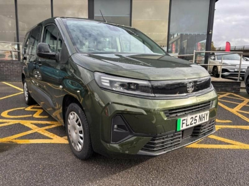 Vauxhall Combo Life  52kWh Design XL MPV 5dr Electric Auto (7.4kW Charg