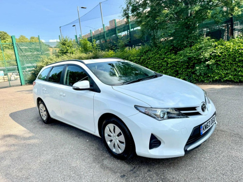 Toyota Auris  1.4 D-4D Active Touring Sports Euro 5 (s/s) 5dr