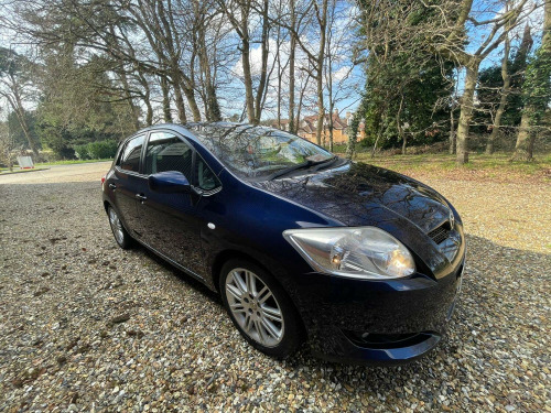 Toyota Auris  1.6 VVT-i SR