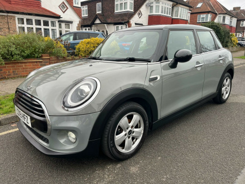 MINI Hatch  1.5 Cooper Classic Steptronic Euro 6 (s/s) 5dr 