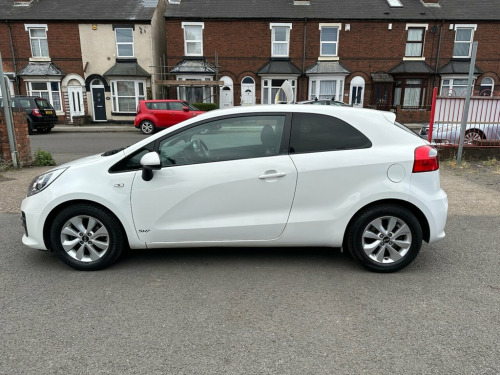 Kia Rio  1.2 SR7 3d 83 BHP