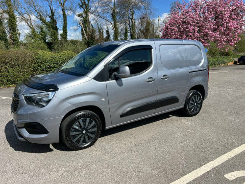 Vauxhall Combo  1.5 Turbo D 2300 Sportive Panel Van 4dr Diesel Aut