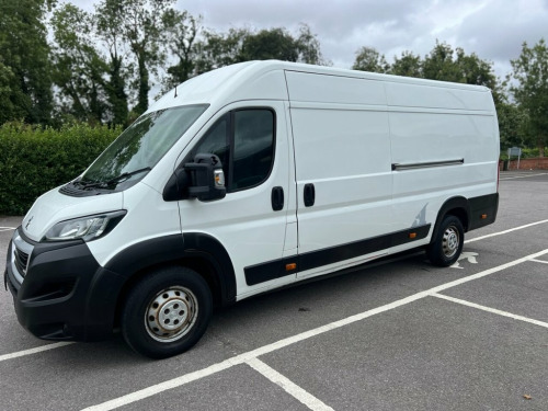 Peugeot Boxer  2.0 BlueHDi 435 Professional Panel Van 5dr Diesel 