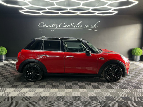 MINI Hatch  1.5 Cooper Euro 6 (s/s) 5dr
