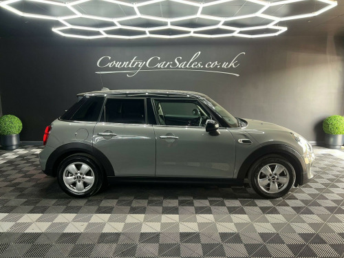 MINI Hatch  1.5 Cooper Classic Euro 6 (s/s) 5dr