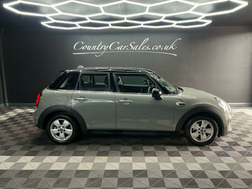 MINI Hatch  1.5 Cooper Classic Euro 6 (s/s) 5dr
