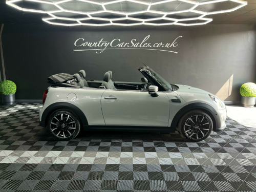 MINI Convertible  1.5 Cooper Classic Steptronic Euro 6 (s/s) 2dr