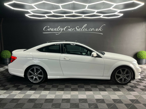 Mercedes-Benz C-Class C220 2.1 C220 CDI AMG Sport Edition G-Tronic+ Euro 5 (s/s) 2dr