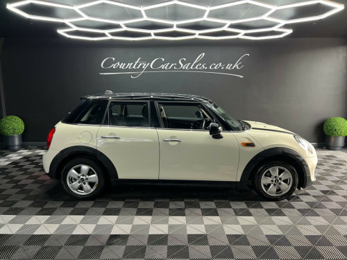 MINI Hatch  1.5 Cooper Auto Euro 6 (s/s) 5dr