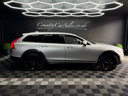 Volvo V90  2.0 D4 Plus Auto AWD Euro 6 (s/s) 5dr 