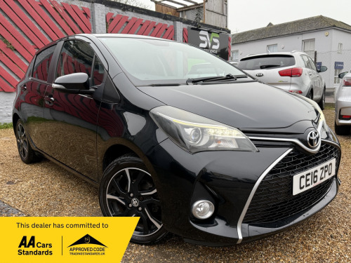 Toyota Yaris  1.33 Dual VVT-i Design Hatchback 5dr Petrol Manual Euro 6 (99 ps)