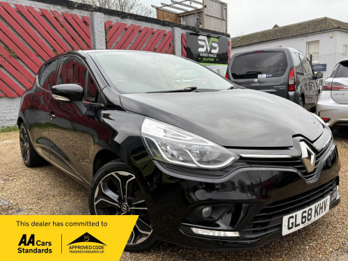 Renault Clio  0.9 TCe Iconic Hatchback 5dr Petrol Manual Euro 6 (s/s) (75 ps)