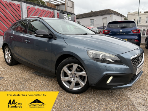 Volvo V40  1.6 D2 Lux Hatchback 5dr Diesel Powershift Euro 5 (s/s) (115 ps)
