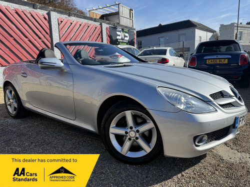Mercedes-Benz SLK SLK280 3.0 SLK280 Convertible 2dr Petrol 7G-Tronic (216 g/km, 231 bhp)