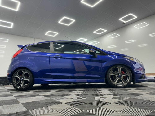 Ford Fiesta  1.6T EcoBoost ST-3 Euro 5 (s/s) 3dr