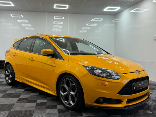 Ford Focus  2.0T EcoBoost ST-3 Euro 5 (s/s) 5dr