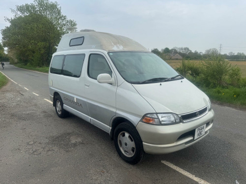 Toyota GRANVIA Entry